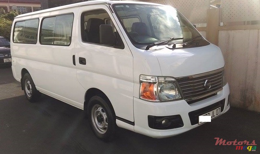 2007' Nissan Urvan Goods vehicle photo #1