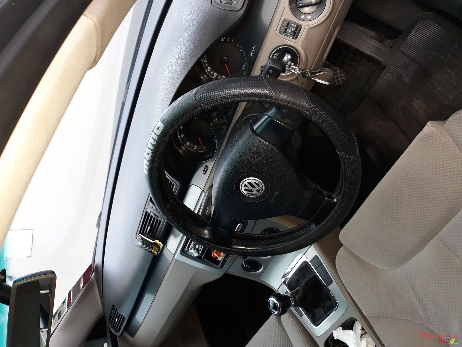 2006' Volkswagen Passat photo #3