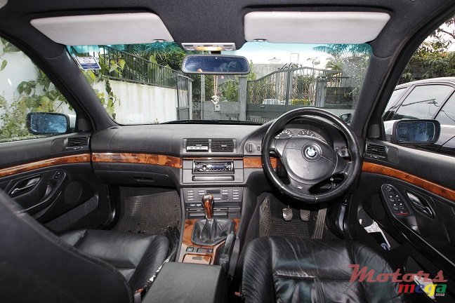 2000' BMW 520 N/A photo #2