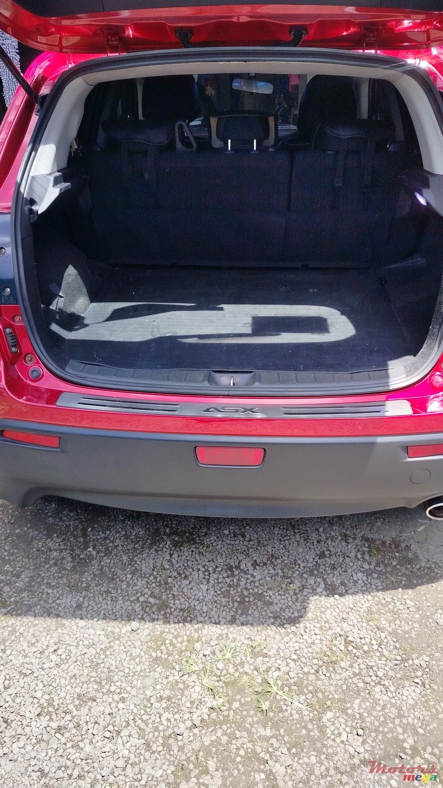 2013' Mitsubishi ASX photo #6