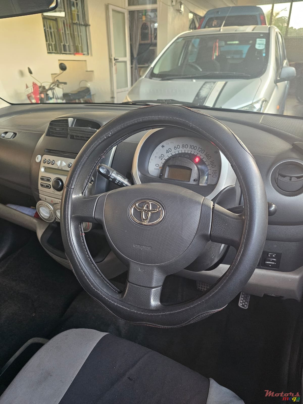 2005' Toyota Passo photo #4