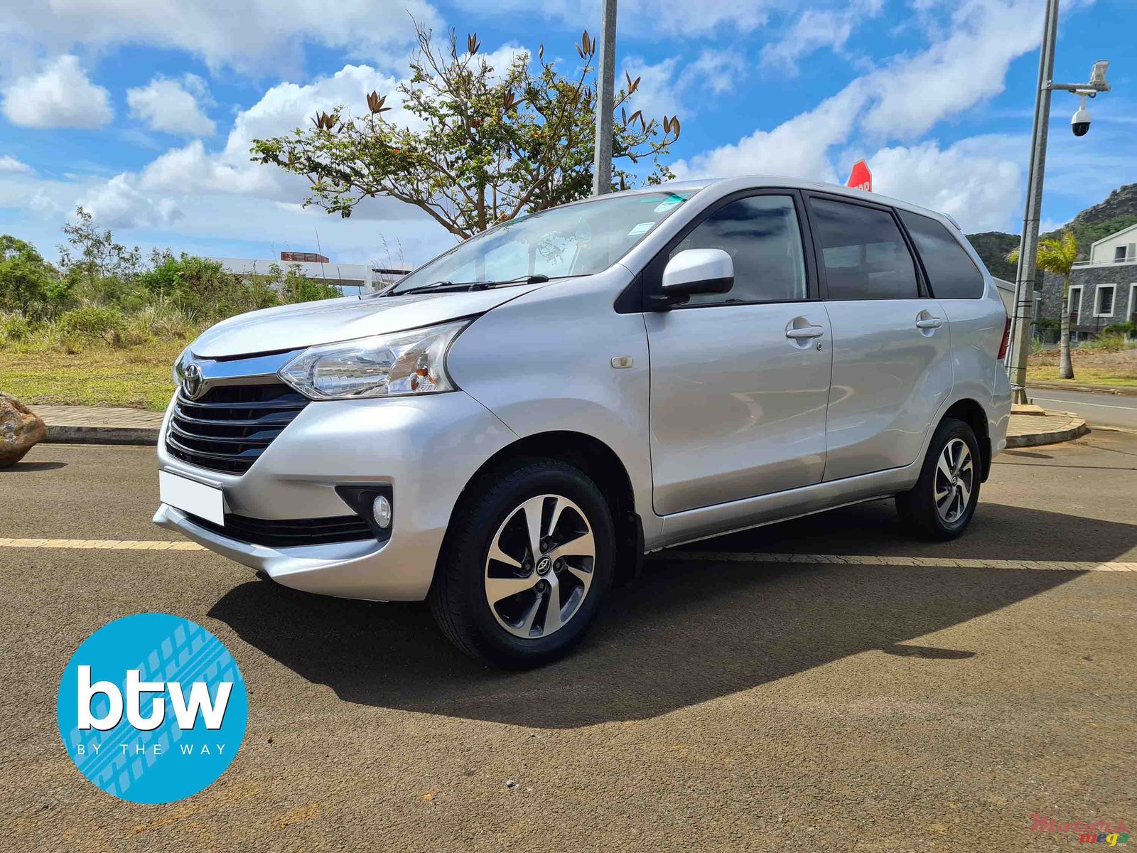 2016' Toyota Avanza photo #2