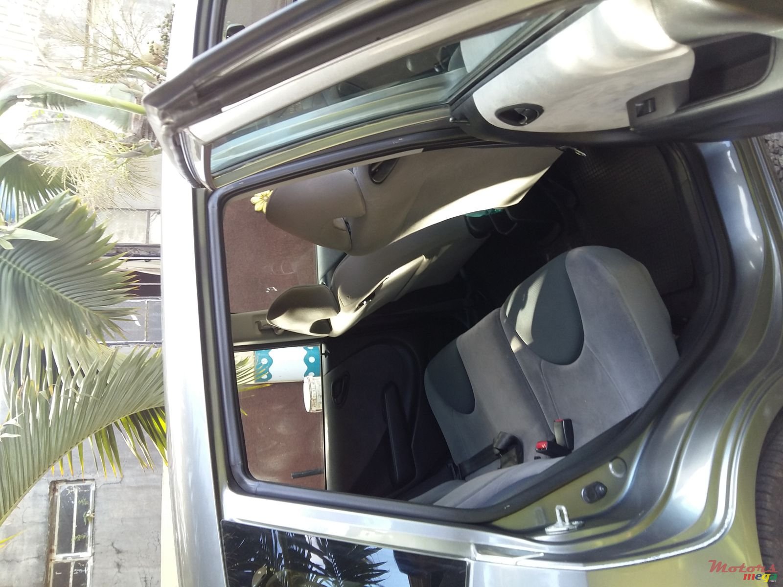 2004' Honda Fit photo #6