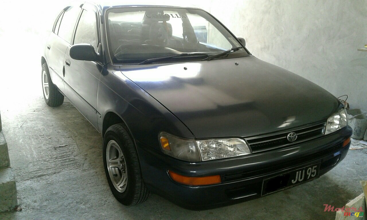 1995' Toyota Corolla photo #2