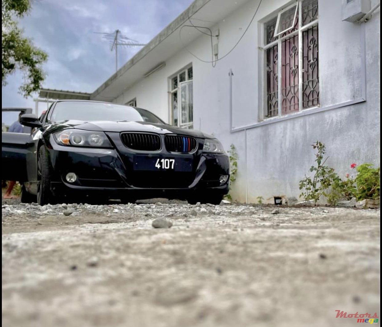 2008' BMW 320 photo #2