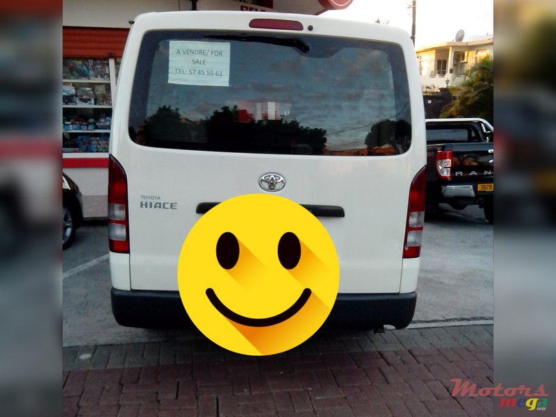 2008' Toyota HiAce photo #2