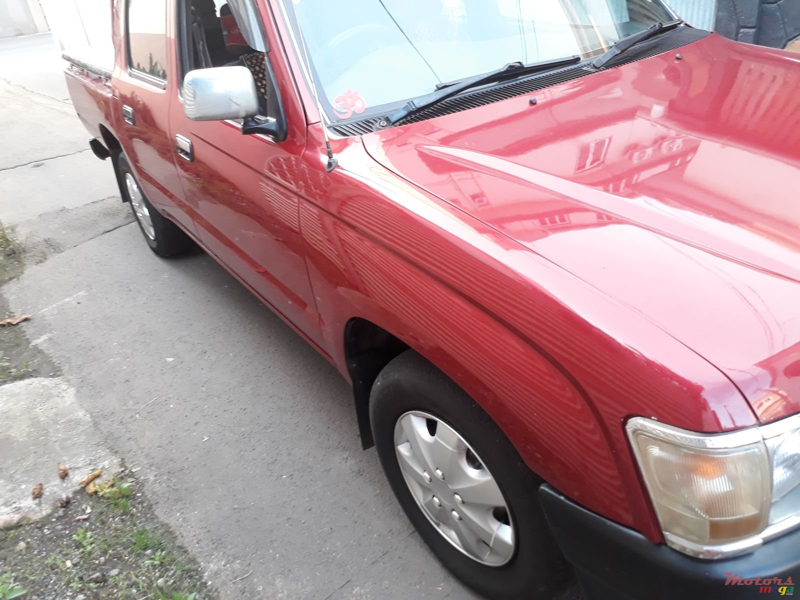 1999' Toyota Hilux photo #4