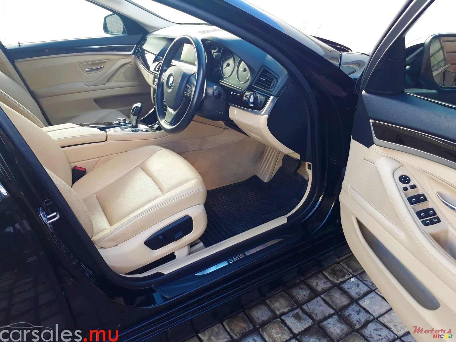 2015' BMW 520 Luxury Line photo #5