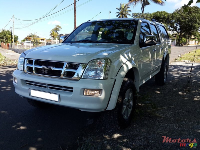 2003' Isuzu DMAX (LS) 4x4 photo #2