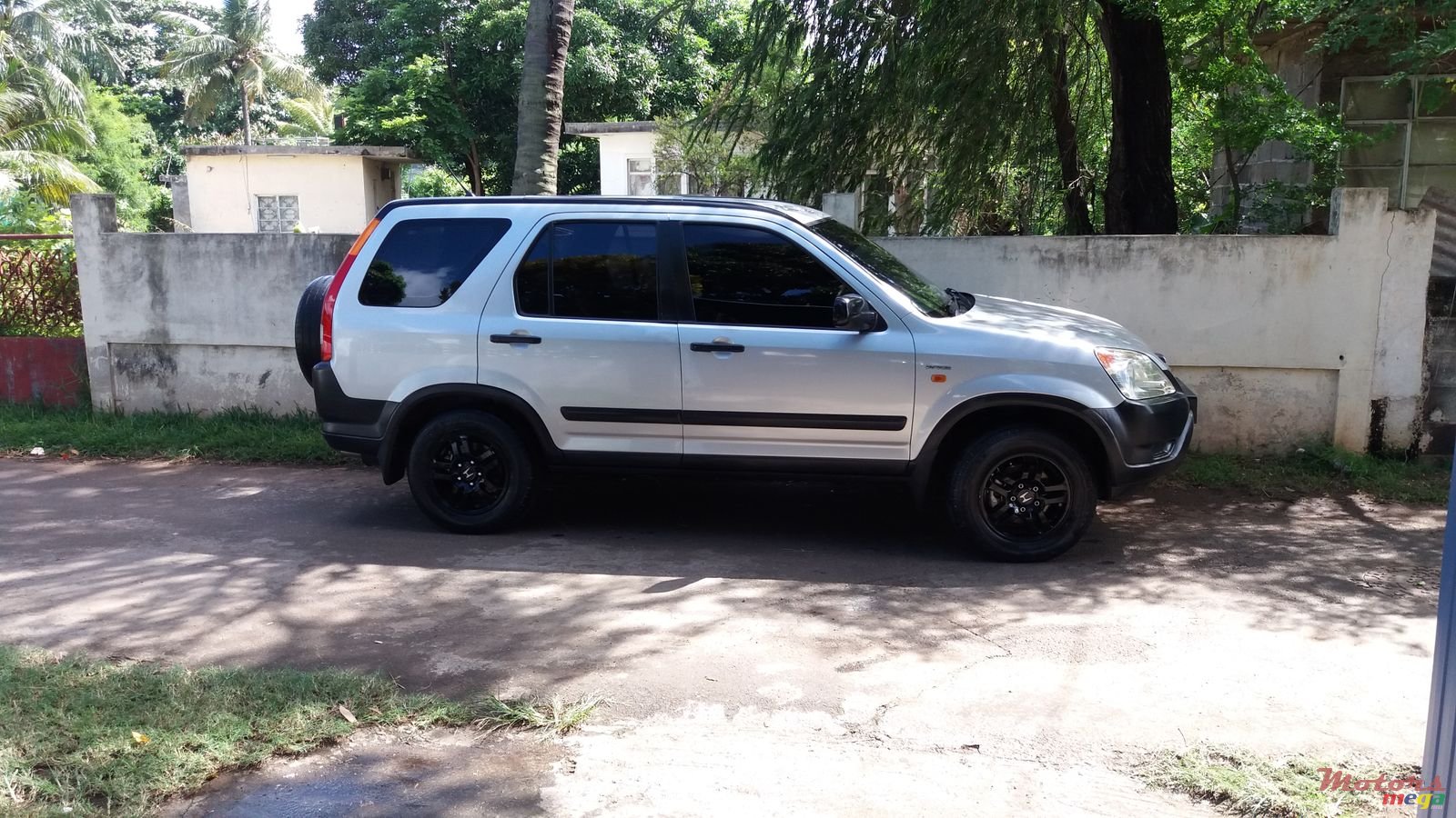 2004' Honda CR-V photo #2