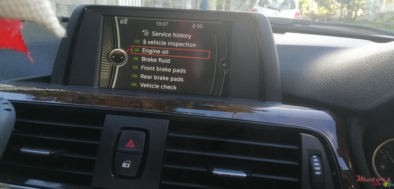 2013' BMW 3 Series photo #5