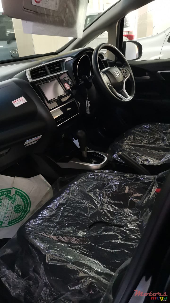 2019' Honda Fit photo #3