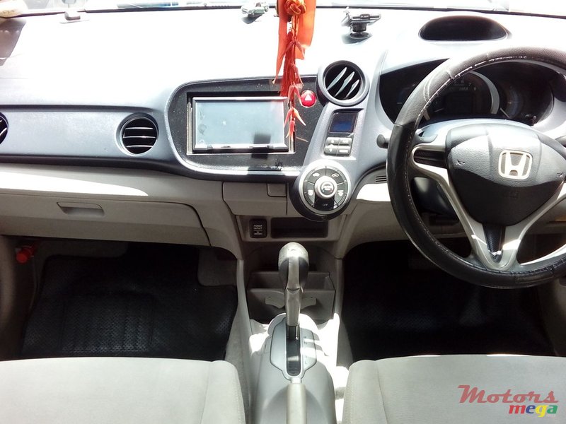 2009' Honda Insight Hybrid photo #4