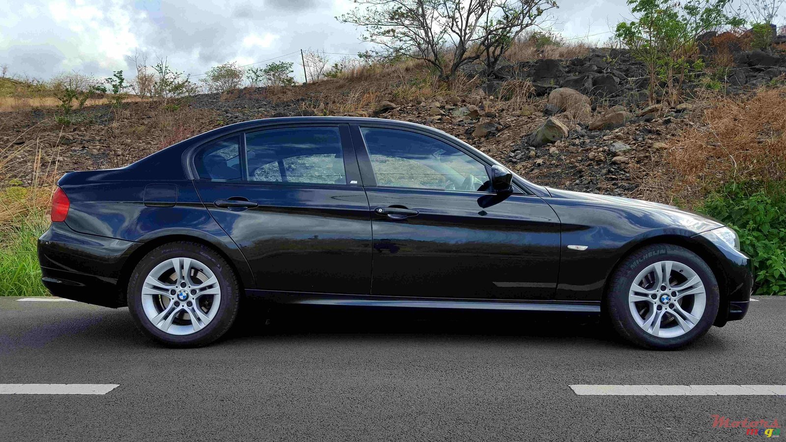 2010' BMW 3 Series E90 Facelift photo #3