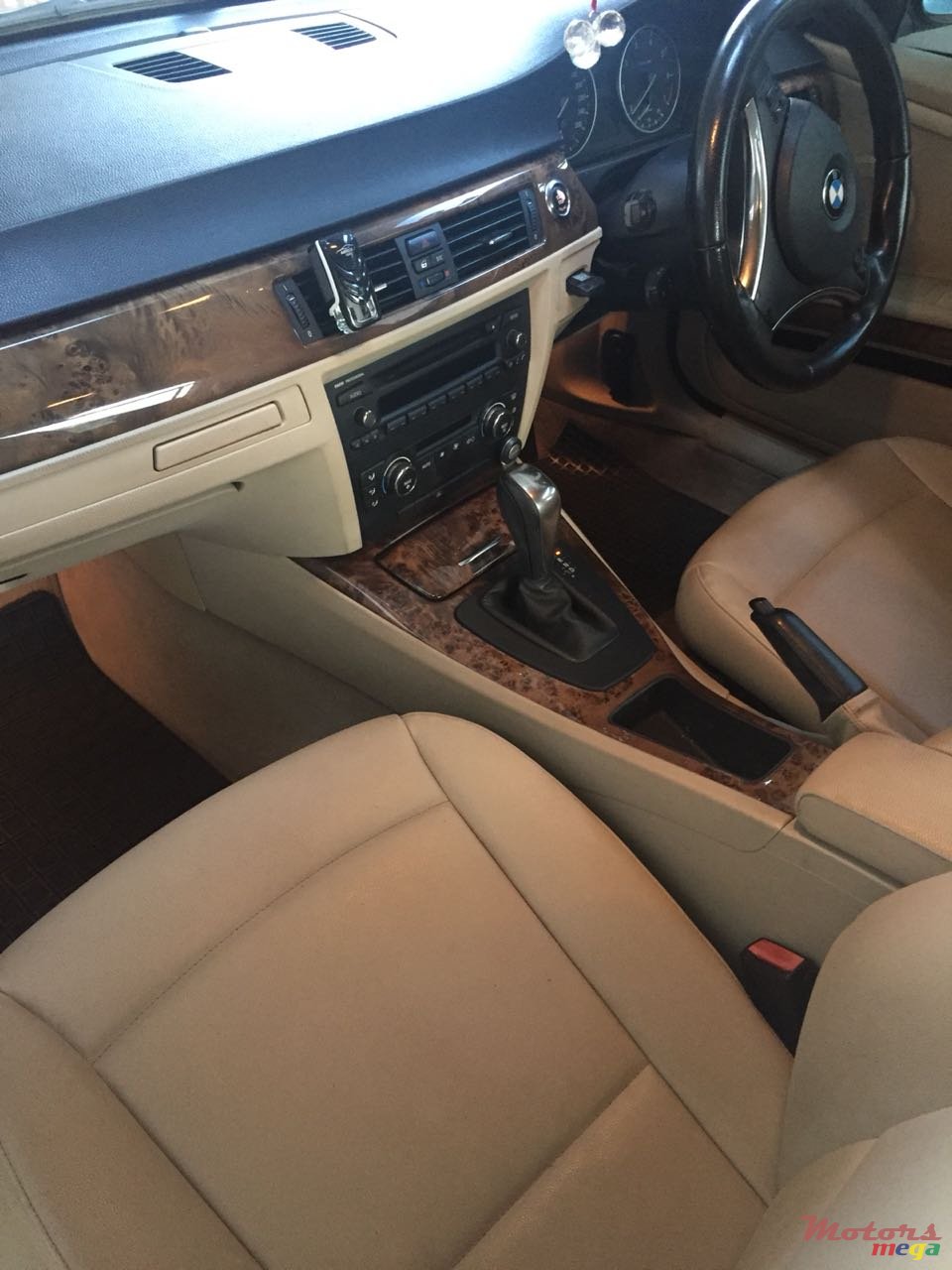 2007' BMW 3 Series Coupe photo #2