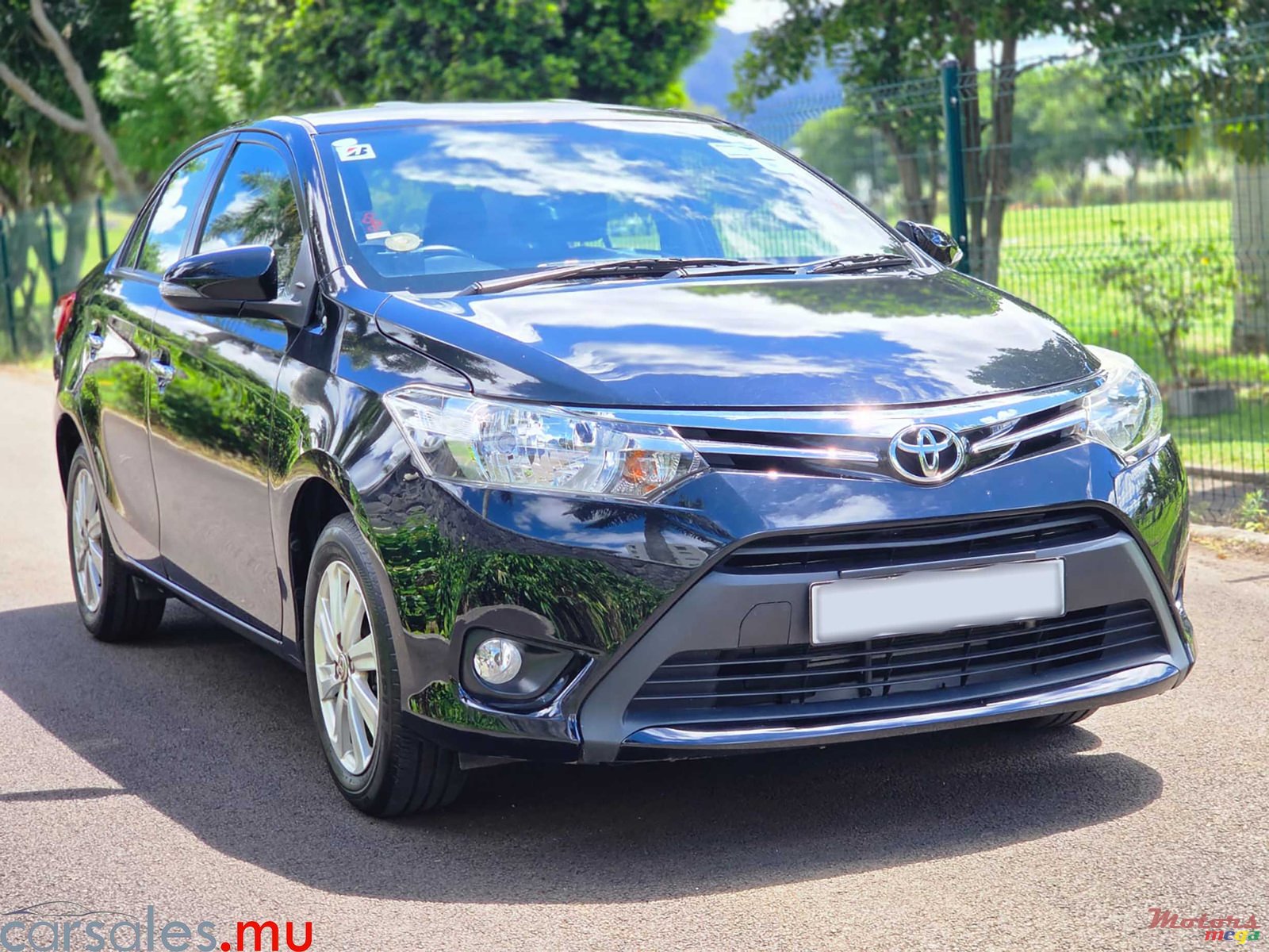 2014' Toyota Yaris 1.3 G photo #2