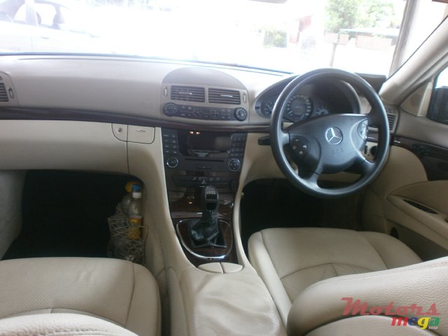 2006' Mercedes-Benz 200E photo #5