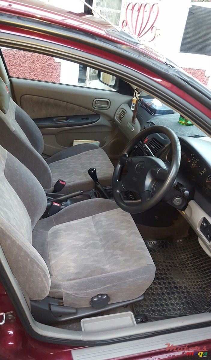 2000' Nissan N16 FULL OPTION photo #4