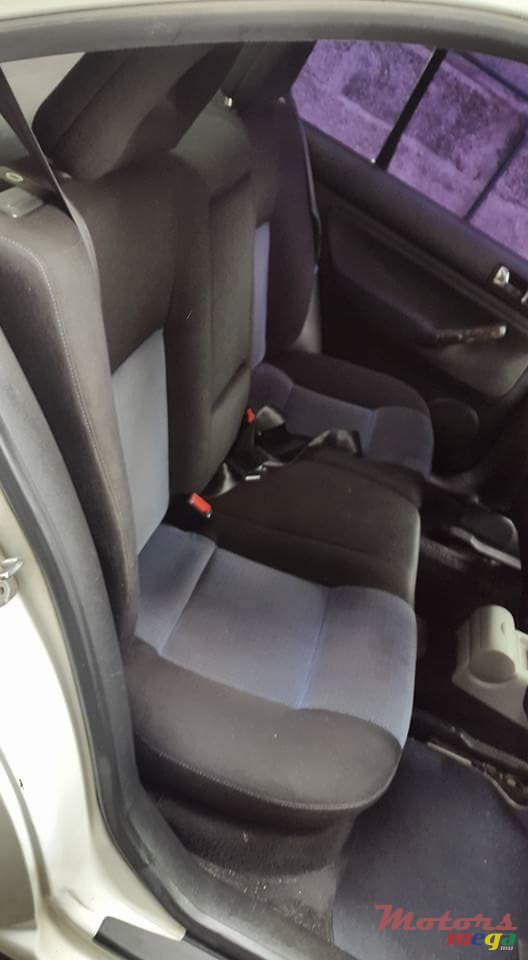 2000' Volkswagen photo #5