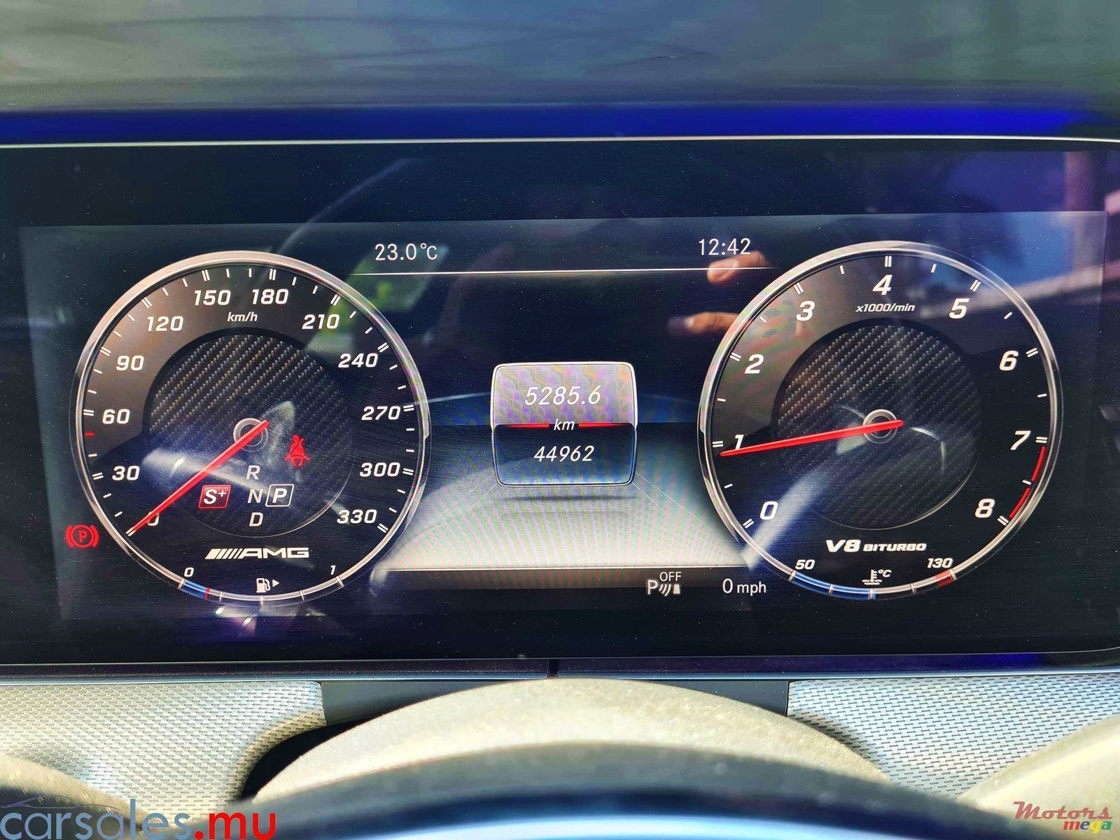 2017' Mercedes-Benz E 63 AMG V8 4Matic+ photo #7