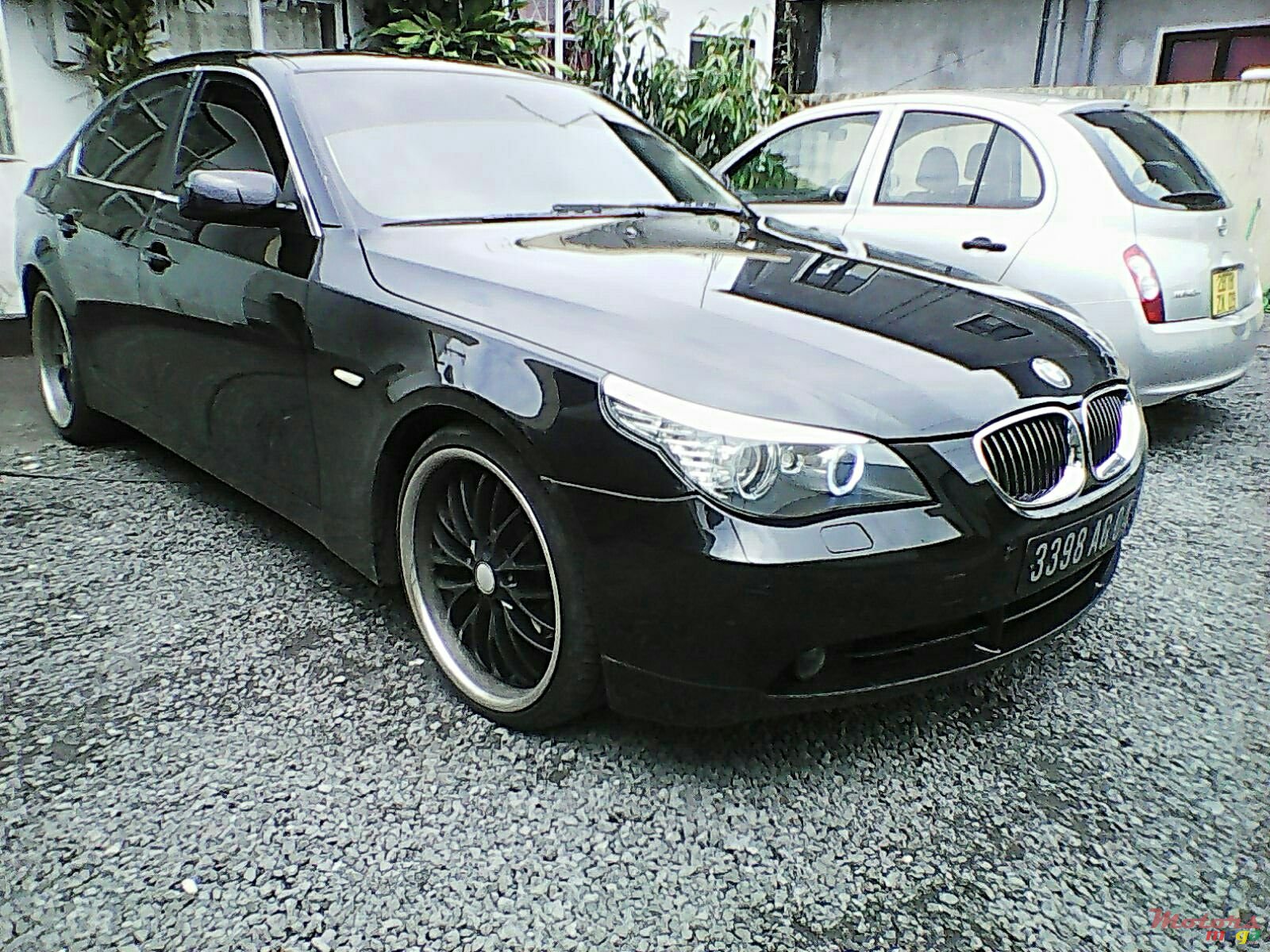 2004' BMW 530 530i photo #1