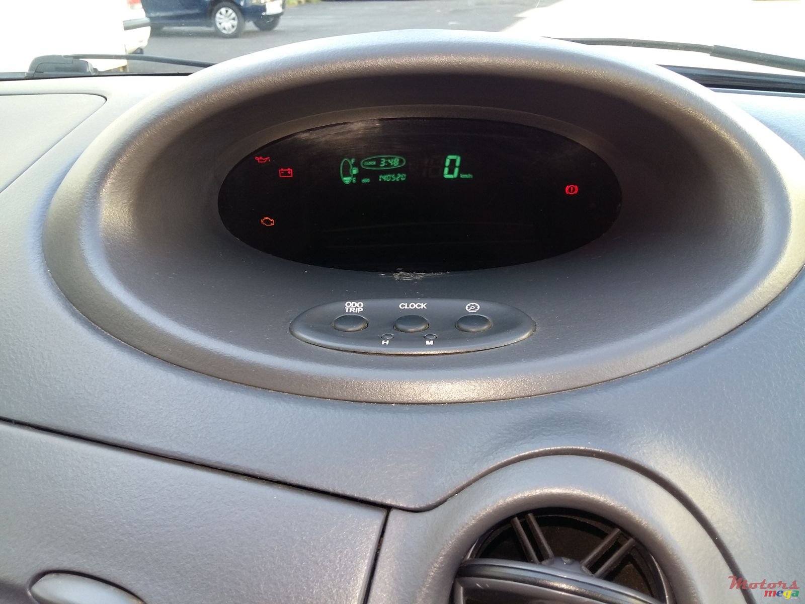 2000' Toyota Vitz photo #3