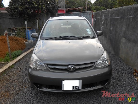 2005' Toyota photo #1