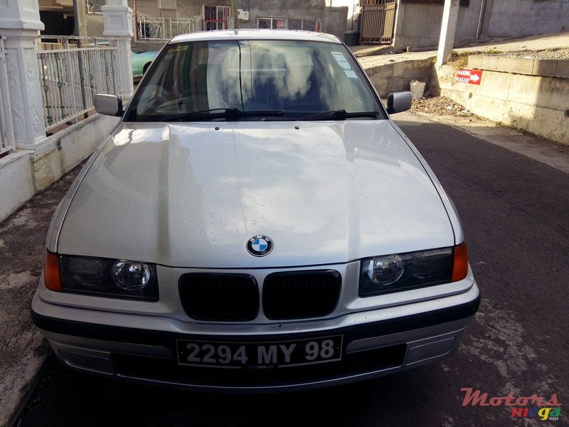 1998' BMW 3 Series Sedan E36 318i photo #5