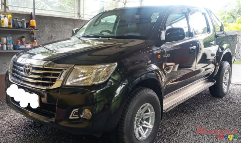 2013' Toyota Hilux photo #6