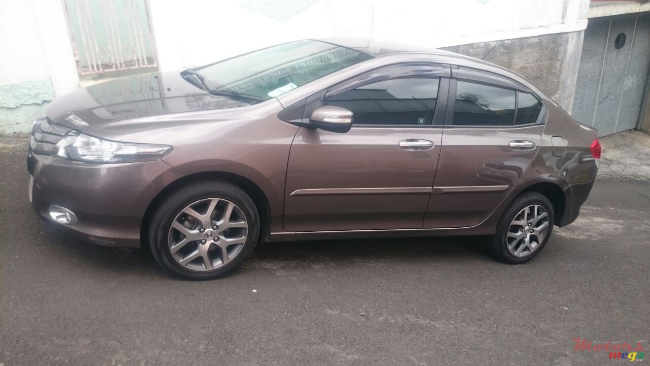 2011' Honda City photo #4