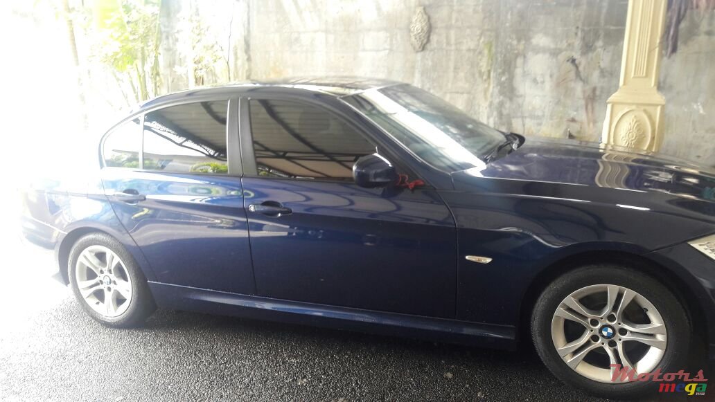 2010' BMW 320 photo #3