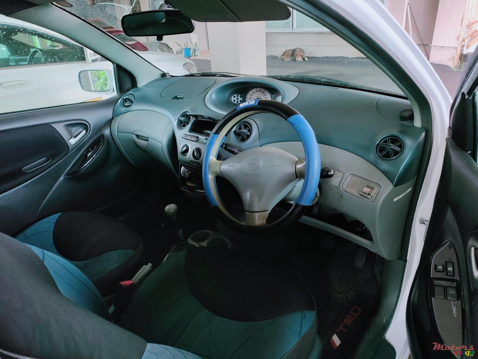 2000' Toyota Vitz photo #3