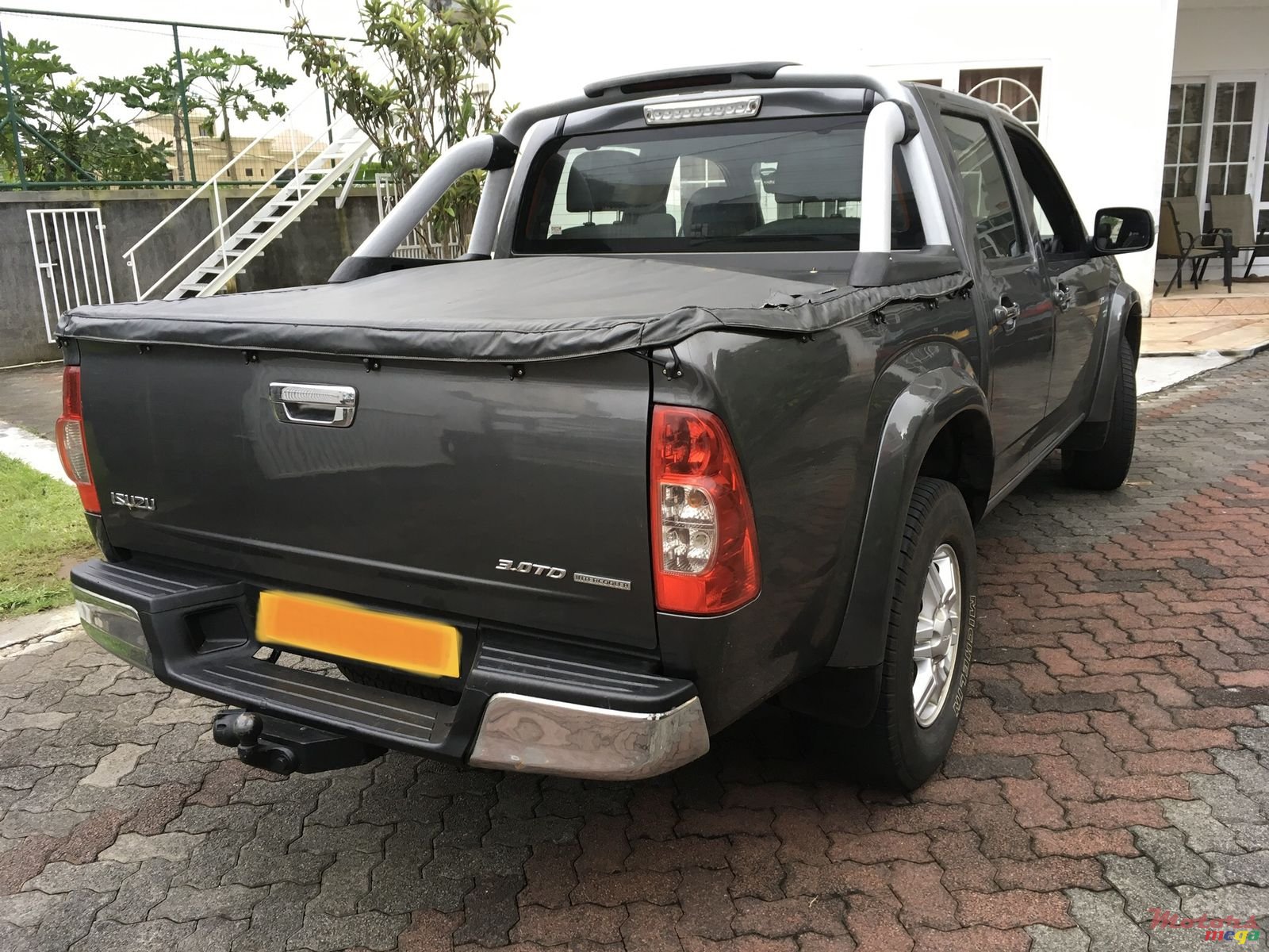 2010' Isuzu D-Max photo #4