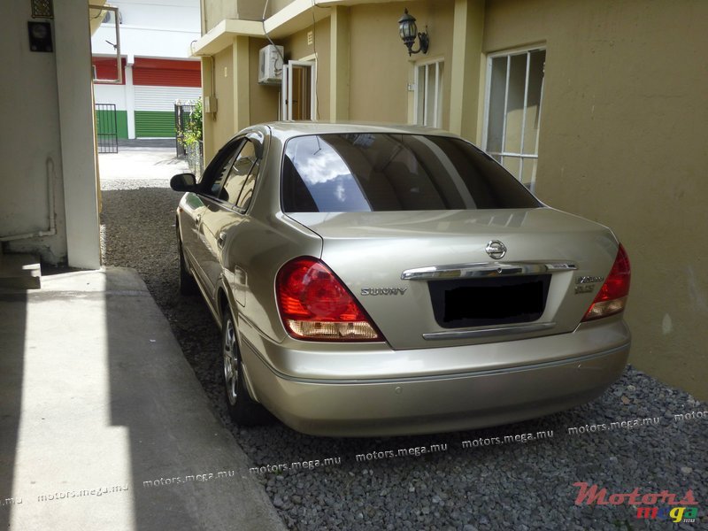 2003' Nissan Sunny photo #2