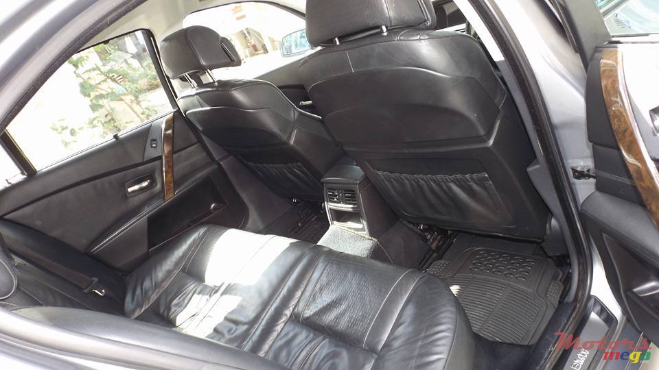 2004' BMW 520 photo #6