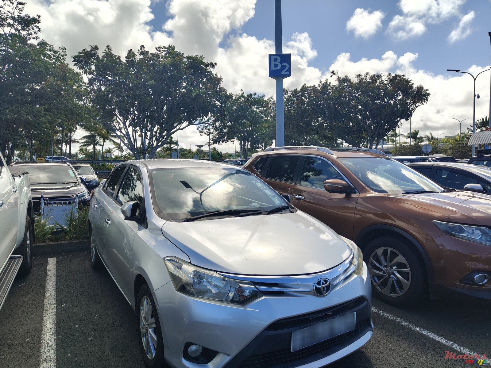 2015' Toyota Yaris photo #1