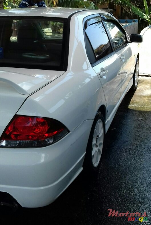 2004' Mitsubishi Lancer X photo #5