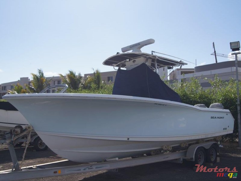 2007' Sea Hunt 26ft Made in USA photo #1
