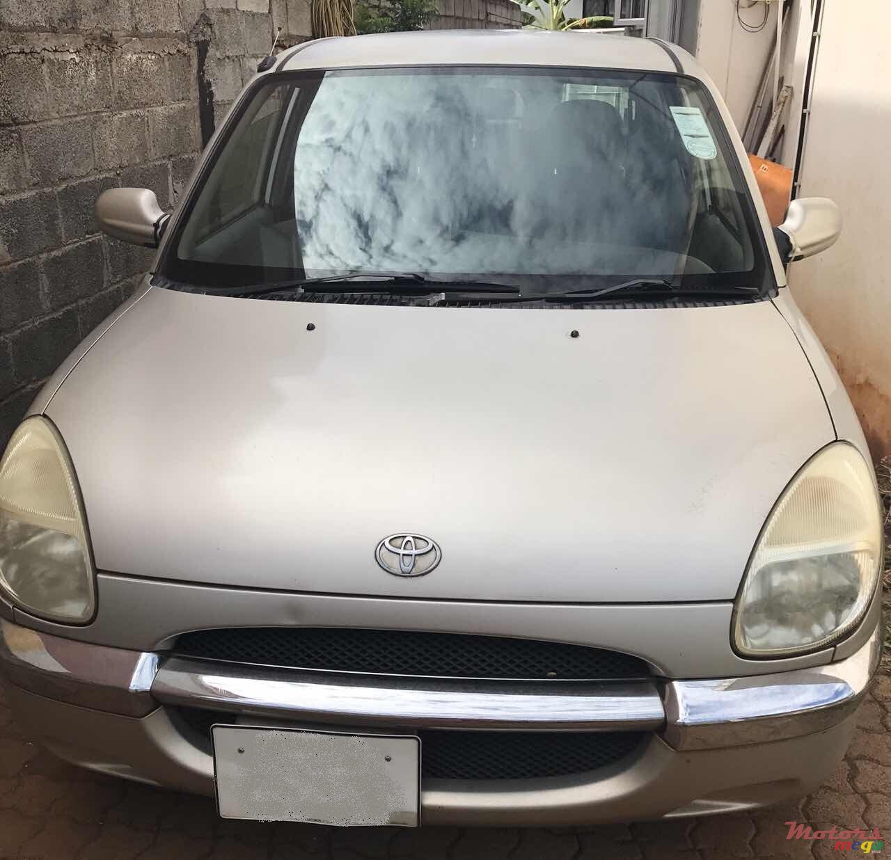 2001' Toyota photo #1