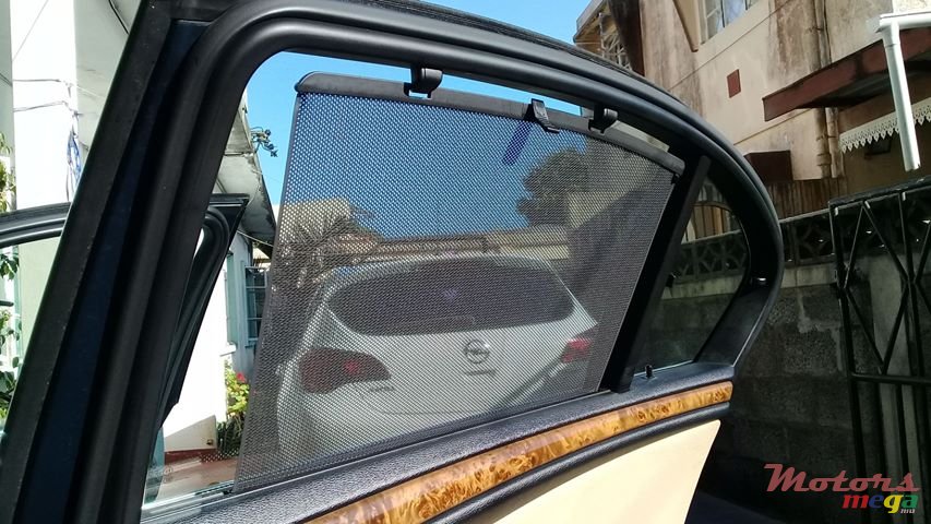 2008' BMW 525 photo #5