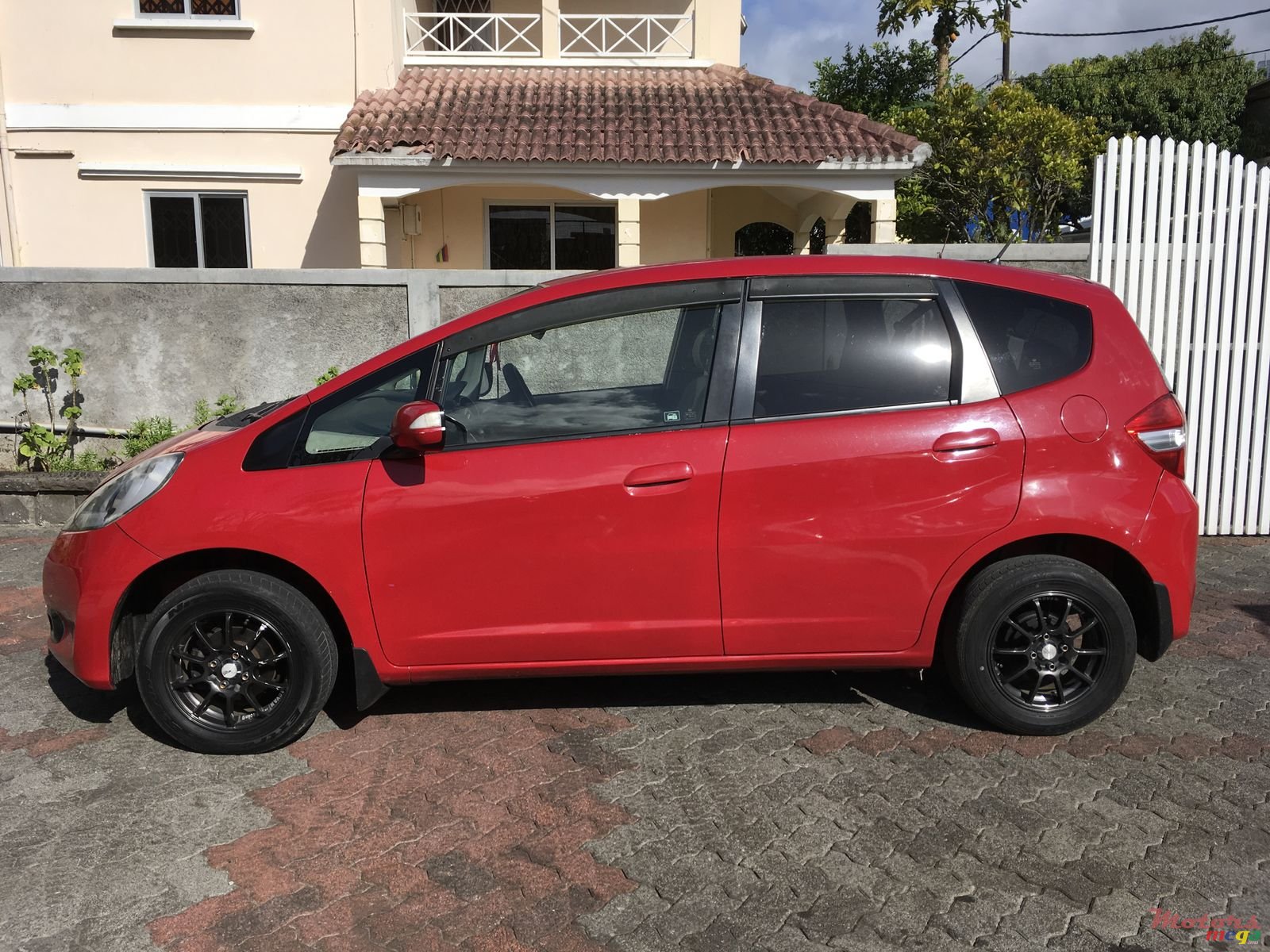 2011' Honda Fit photo #1