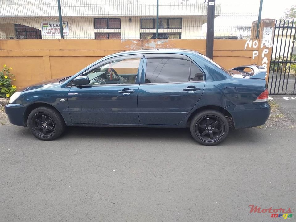 2011' Mitsubishi Lancer none photo #2