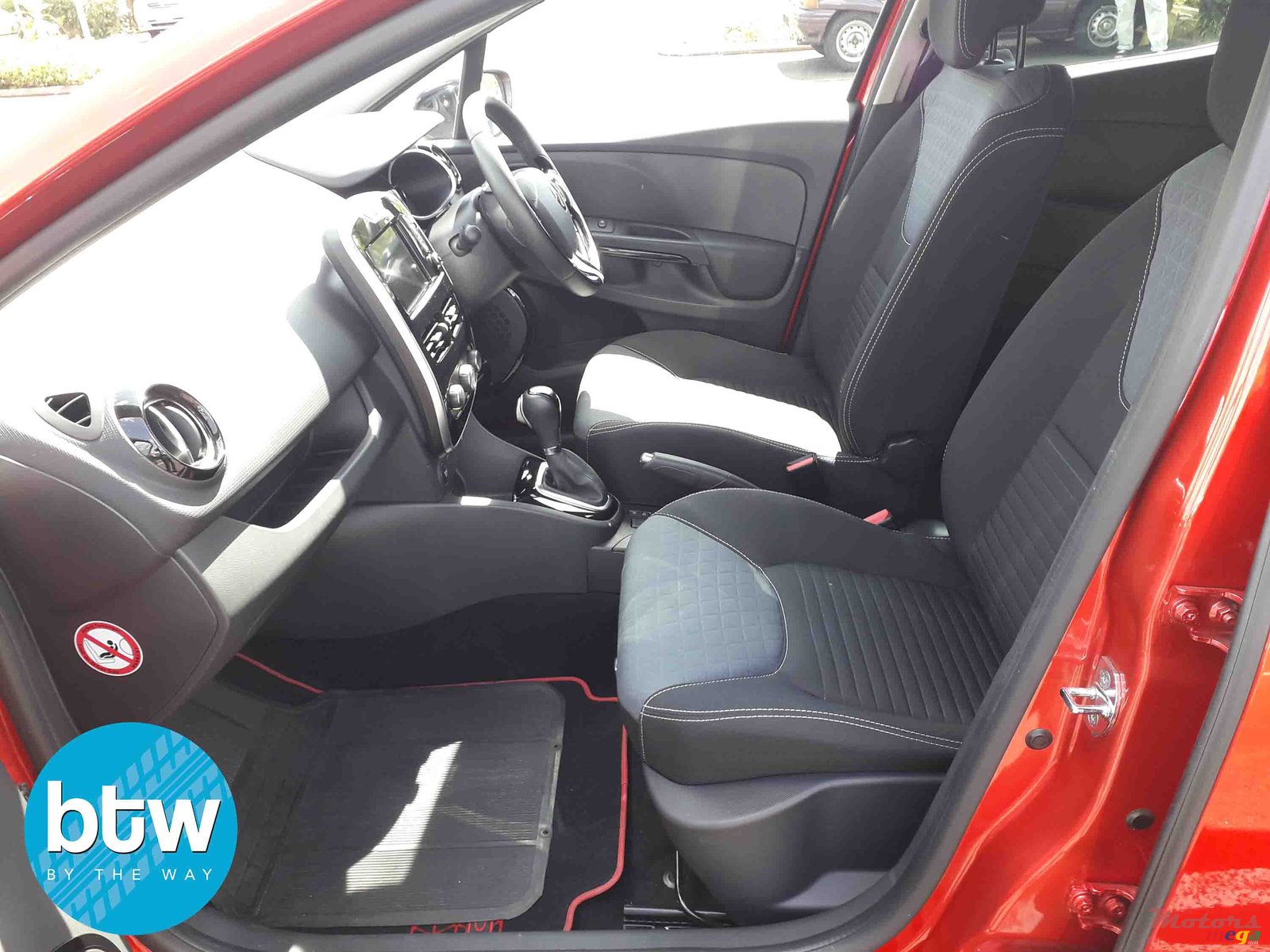 2016' Renault Clio Turbo - Automatic photo #4