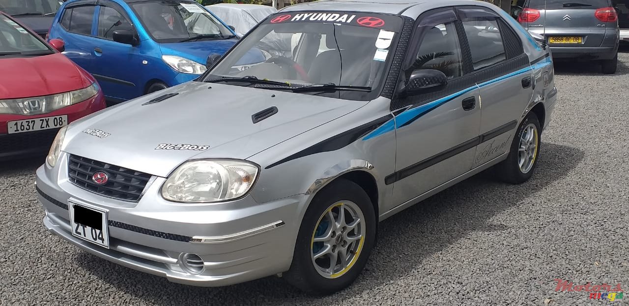2004' Hyundai Accent photo #1