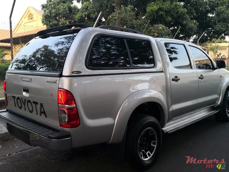 2013' Toyota Hilux photo #4