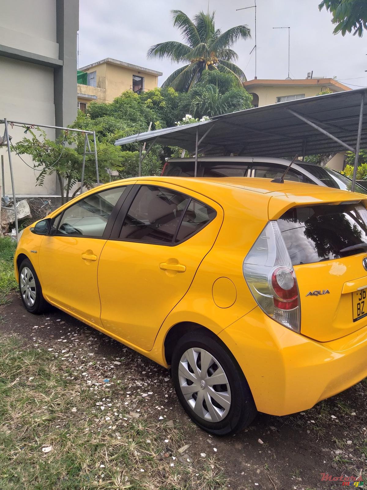 2012' Toyota Aqua photo #4