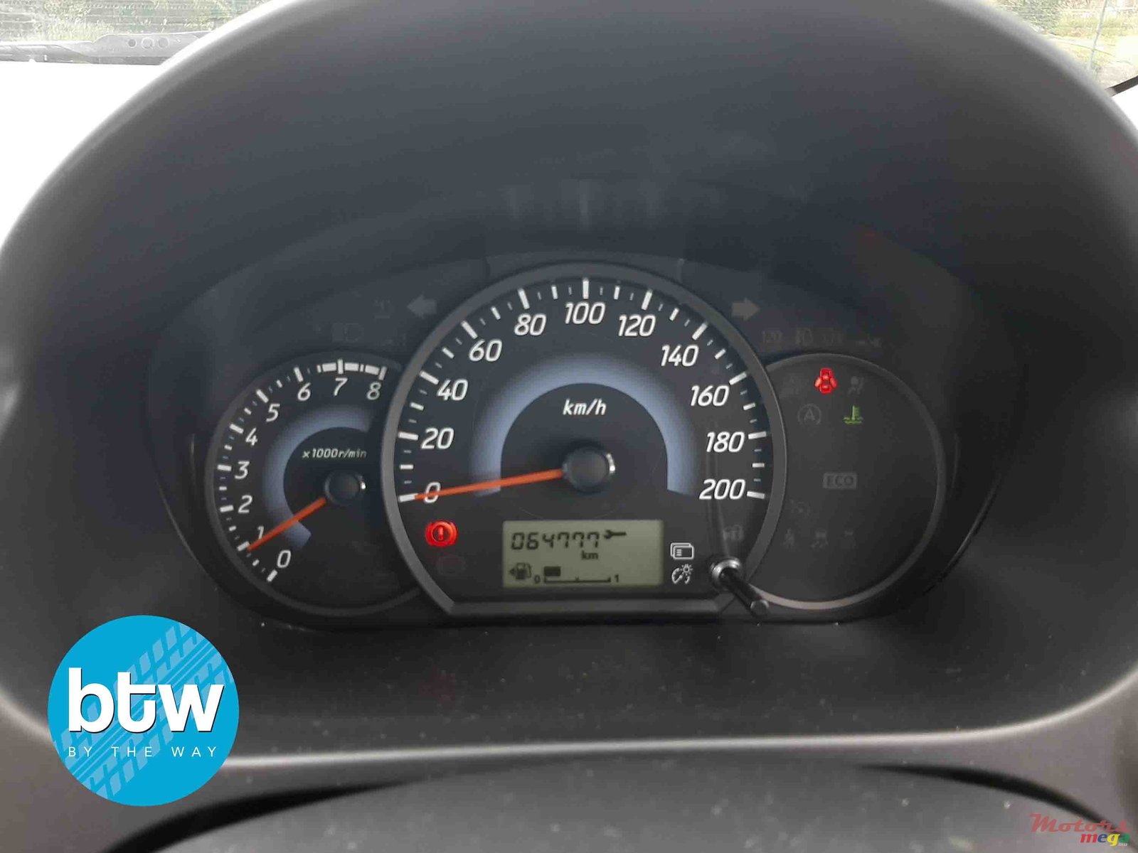 2016' Mitsubishi photo #7