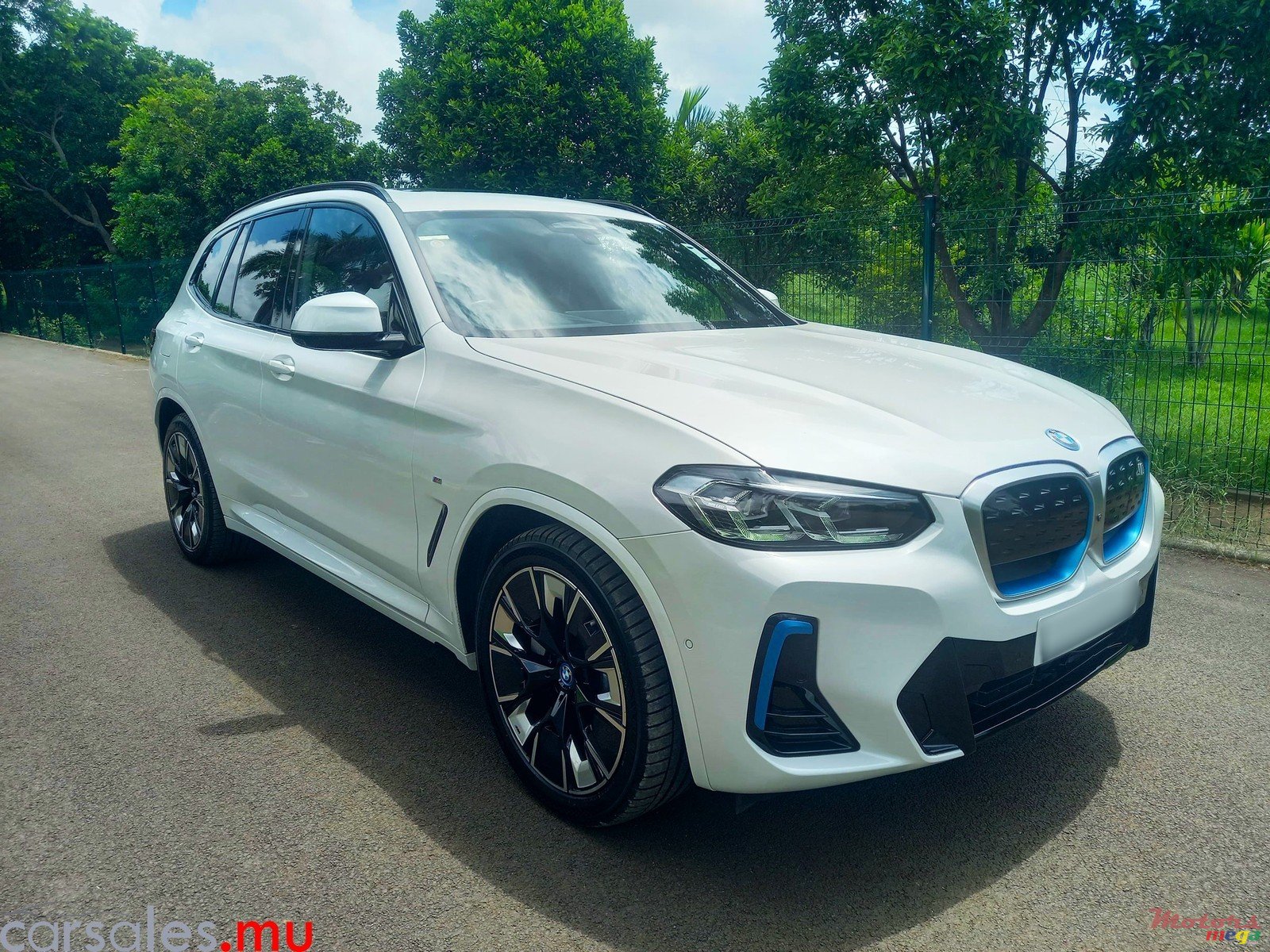 2023' BMW iX3 M Sport 210Kw photo #1