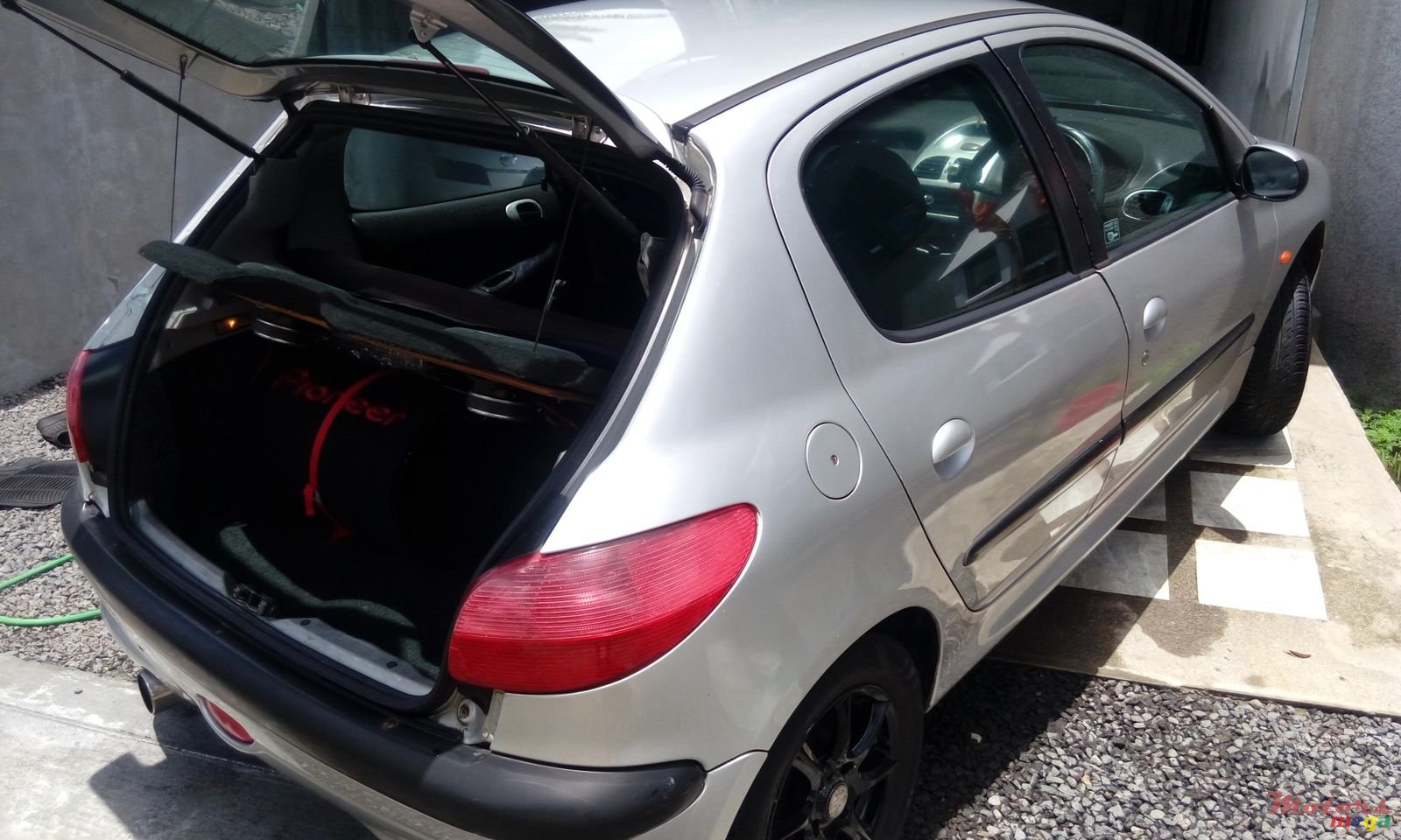 1999' Peugeot photo #3