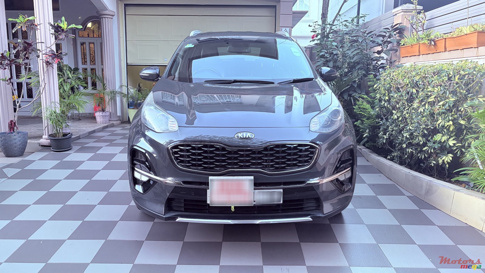 2019' Kia Grand Sportage photo #2